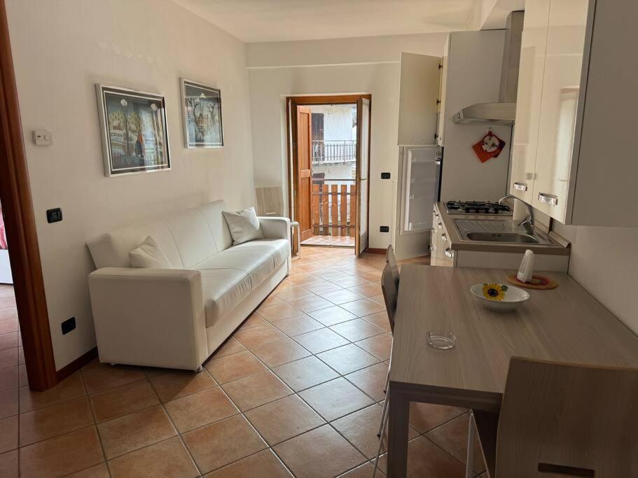 Suite Panoramica Casa Vacanza Di Alex G Oltre il Colle Εξωτερικό φωτογραφία
